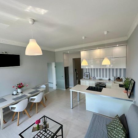 Wroclove Tumski Apartment วรอตซวาฟ ภายนอก รูปภาพ